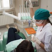 Osservare, intercettare e dialogare: la prevenzione sinergica in igiene orale